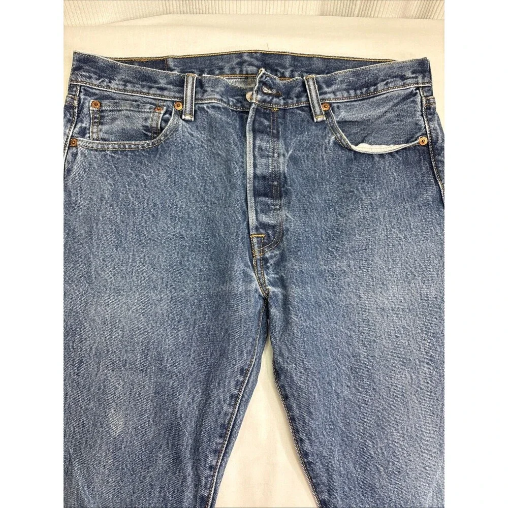 Levi's 501 Men's Jeans Size 34x34 Blue Denim Red Tab Straight button front.